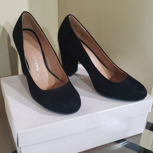 Chinese Laundry Velvet Feel Chunky Heels - Picture 4 of 8